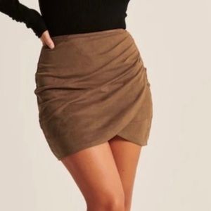 NWT Fall suede skirt